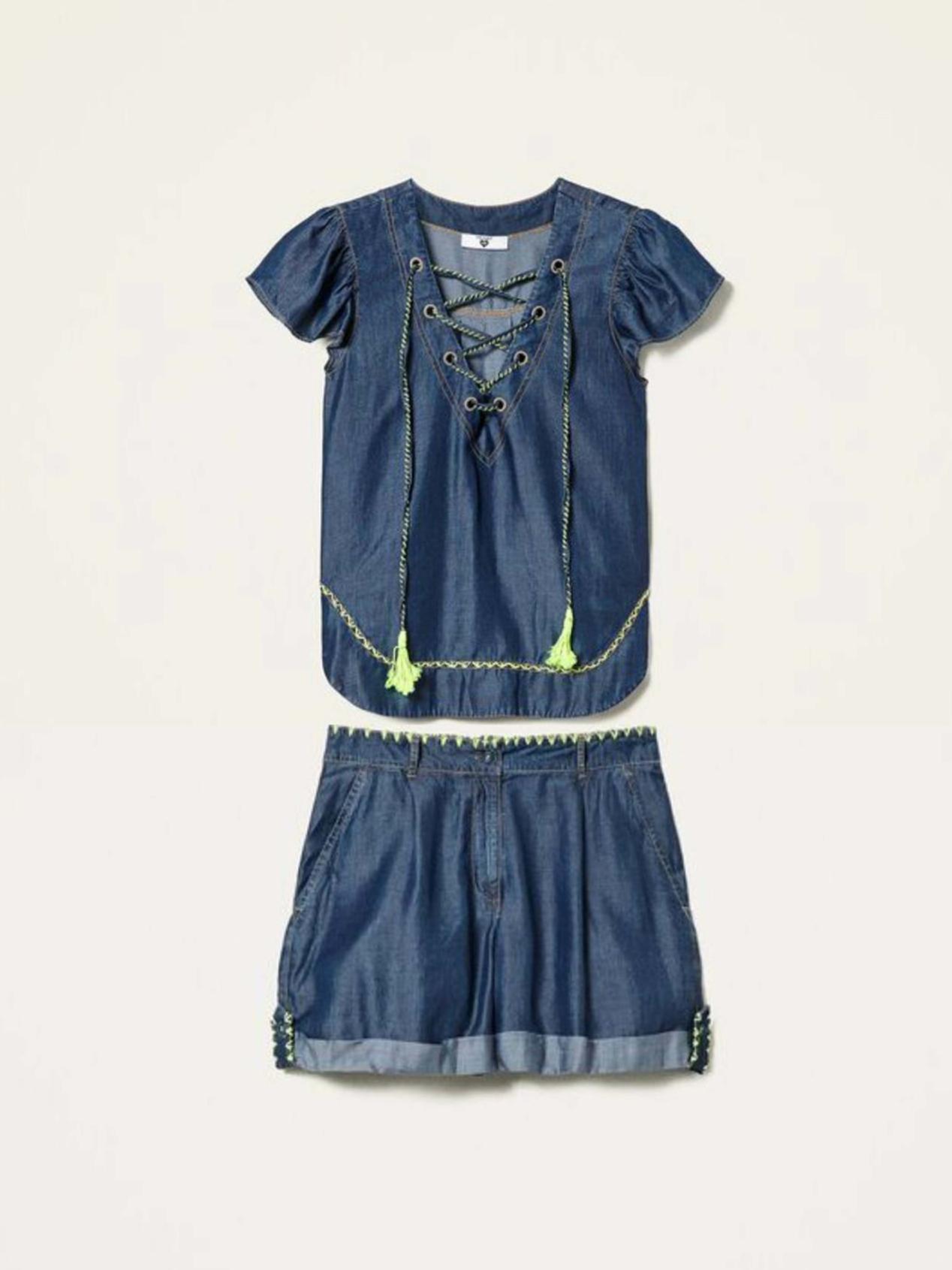 TWINSET Completo: blusa e  shorts con ricamo fluo  Art. 221LM2QBB/AA col. Denim Scuro